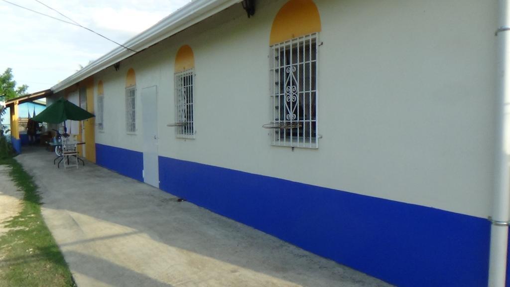 Hacienda Tropical Guest House Belmopan Exterior foto