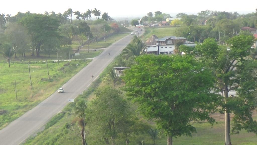 Hacienda Tropical Guest House Belmopan Exterior foto